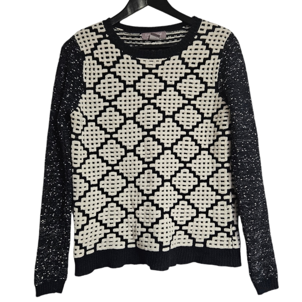 Fred and Sibel women's navy and cream knit sweater